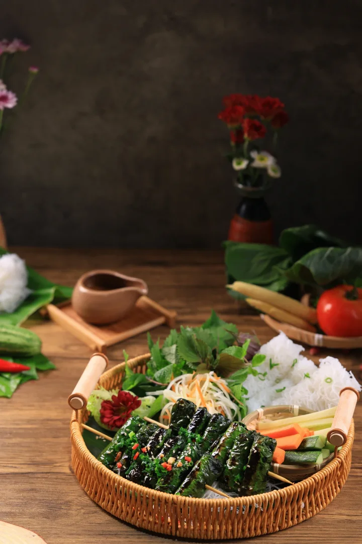 Mâm Cuốn Đàn Hương
