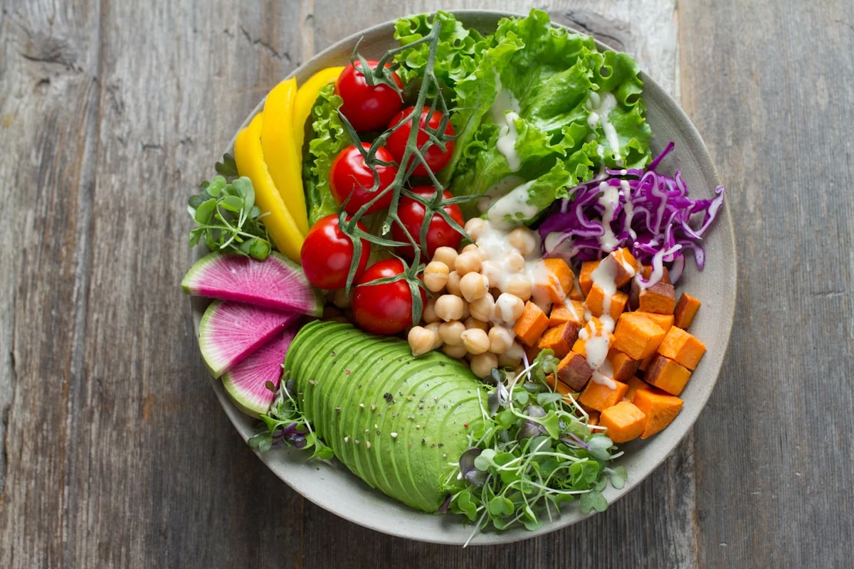 Vegetarian feast trays for full moon days: why early ordering matters